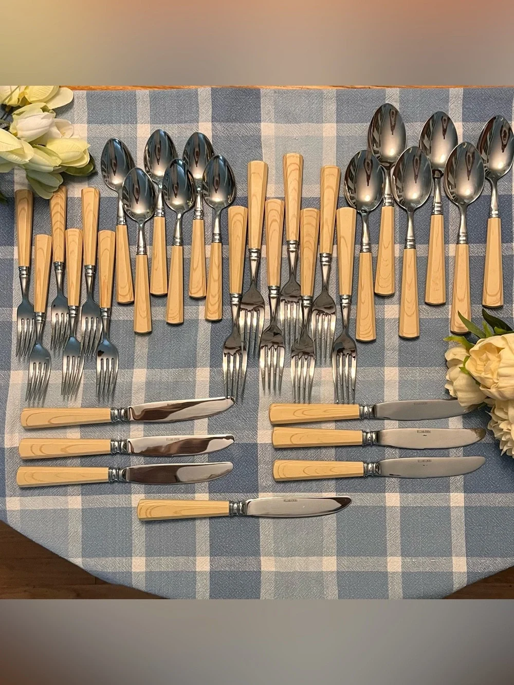 VTG Genuine Williams Sonoma Faux Bois Ivory Resin Flatware. 32/pcs Discontinued.